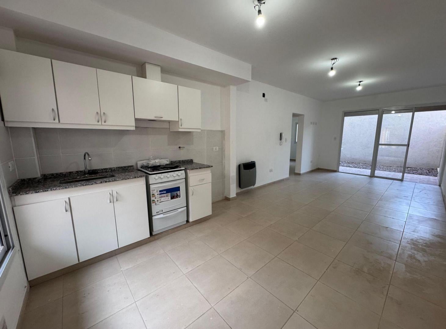 Foto de DEPARTAMENTOS EN ALQUILER CON PATIO, GUAYMALLEN, imagen 1