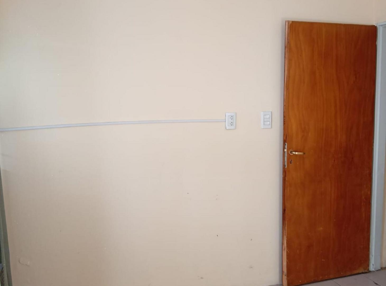 Foto de ALQUILER COMERCIAL CALLE SARMIENTO GODOY CRUZ, imagen 3