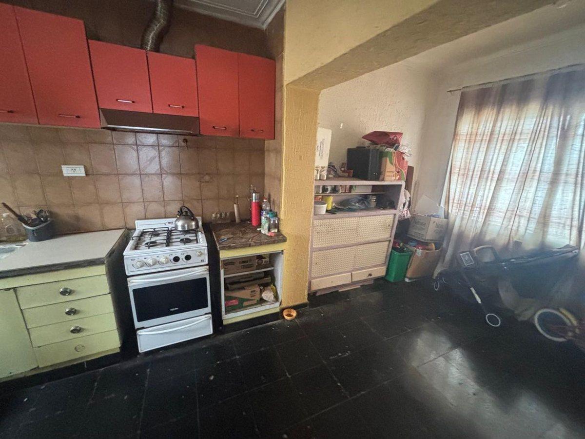 Foto de Venta casa esquina 2 plantas a reciclar Las Heras., imagen 4