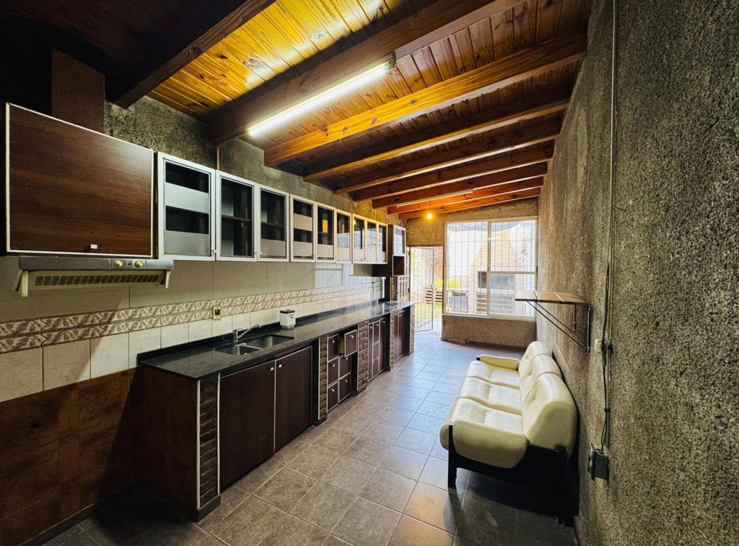 Foto de Casa en Venta 3 dormitorios con patio y cochera, imagen 5
