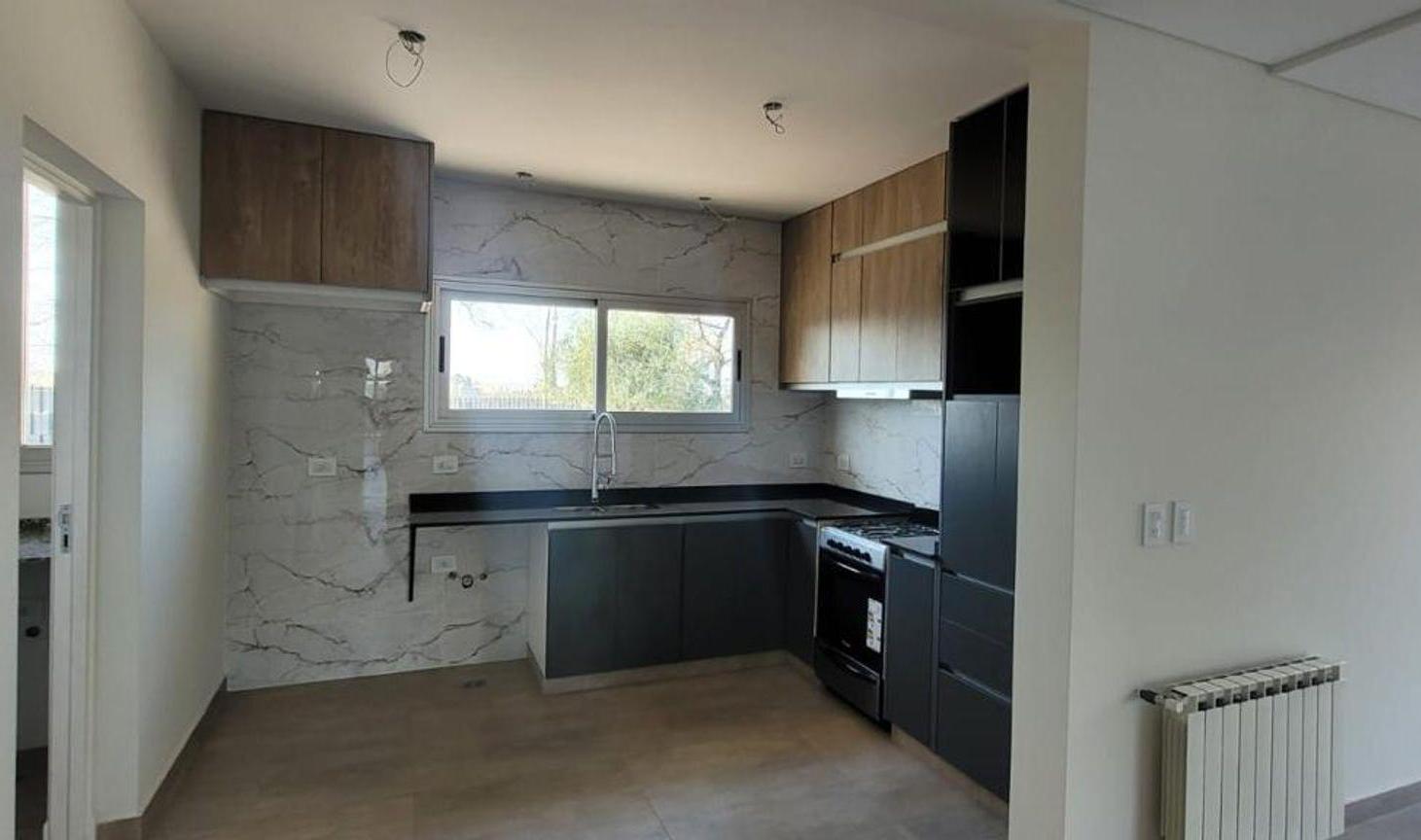 Foto de VENTA CASA A ESTRENAR, CIRO DE VIEYTES, MAIPU, MZA, imagen 2