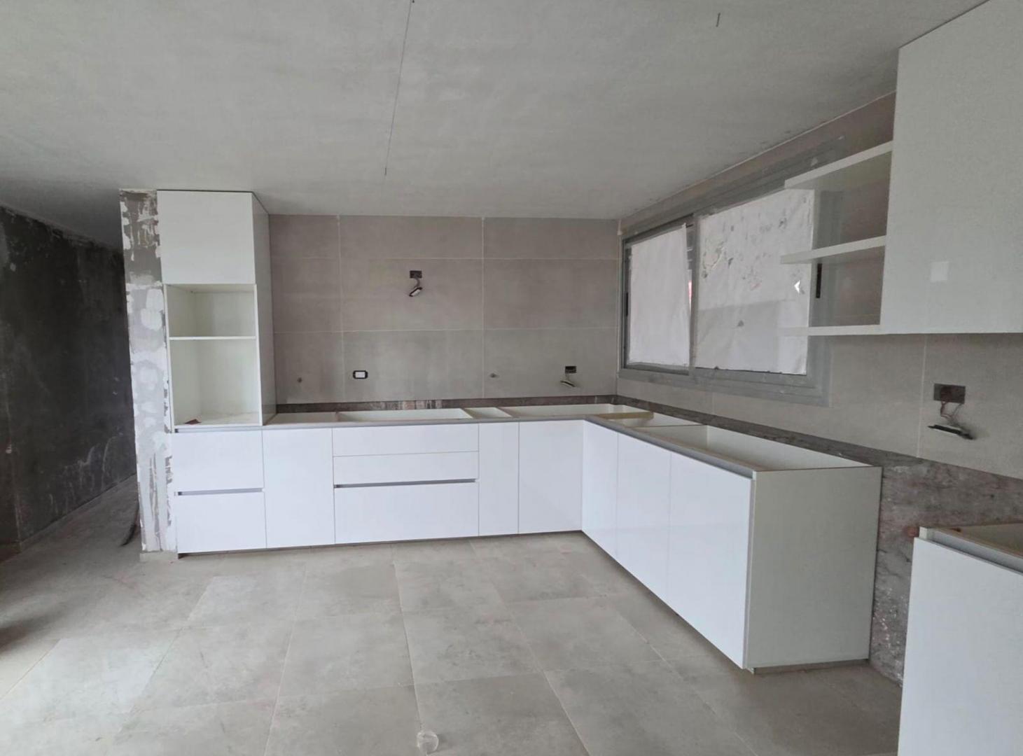 Foto de CASA CON OBRA AL 80% EN B° LA CARMELINA SAN MARTÍN, imagen 4