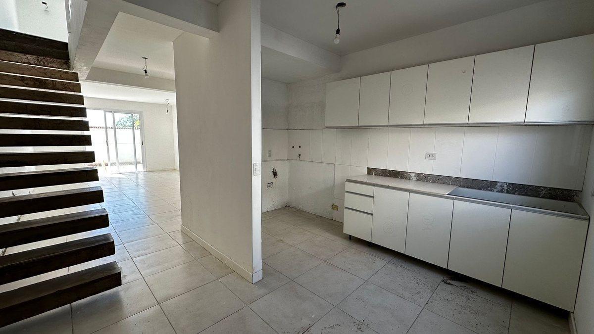 Foto de Venta Duplex Sexta sección Ciudad complejo Cerrado, imagen 1