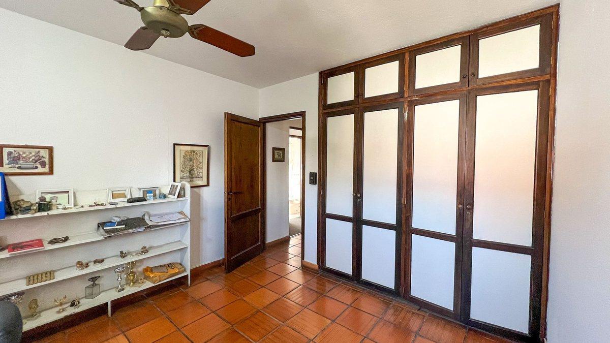 Foto de Casa en venta de 5 habitaciones en Barrio Bombal, imagen 1