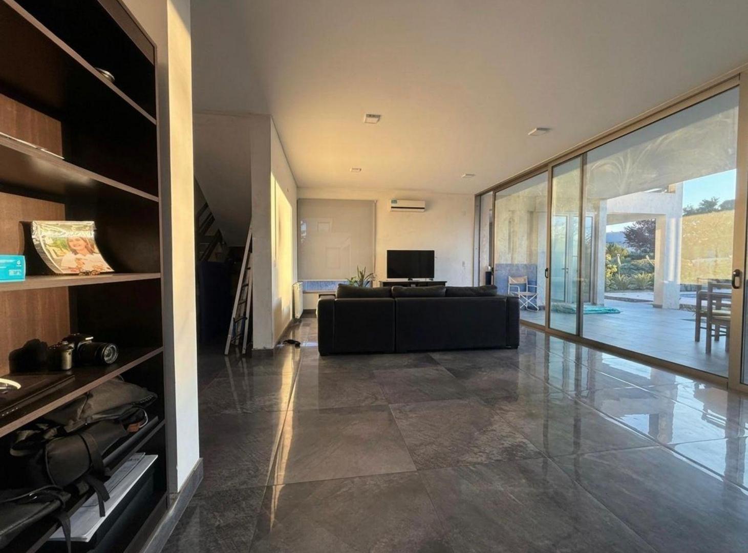 Foto de Venta casa B° Privado La Barraca Guaymallén, imagen 2
