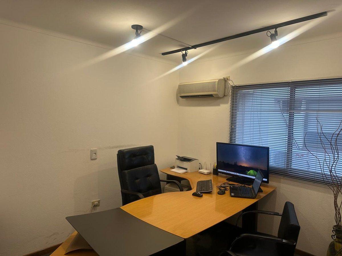 Foto de VENTA OFICINA CENTRICA, imagen 2