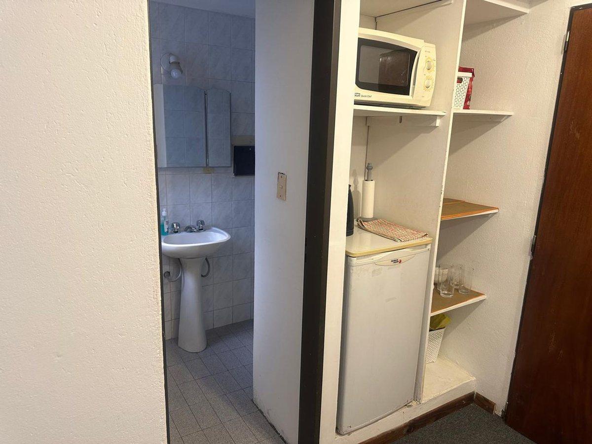 Foto de VENTA OFICINA CENTRICA, imagen 3