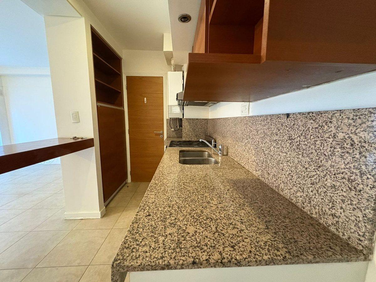 Foto de VENTA DEPARTAMENTO PB 1 HABITACION BOMBAL NUEVO, imagen 2