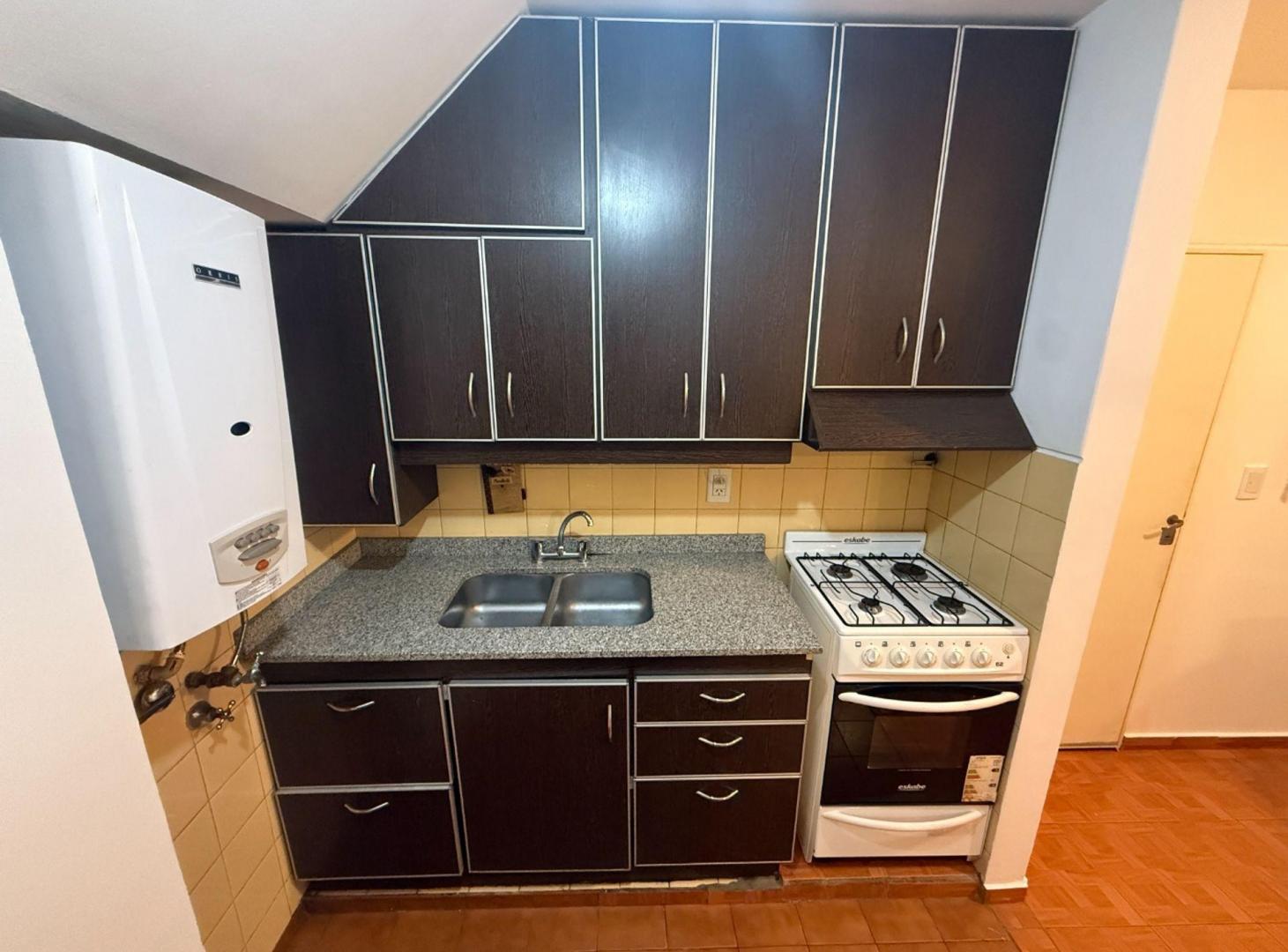 Foto de Dpto en alquiler 1 dormitorio amoblado calle Colón, imagen 3