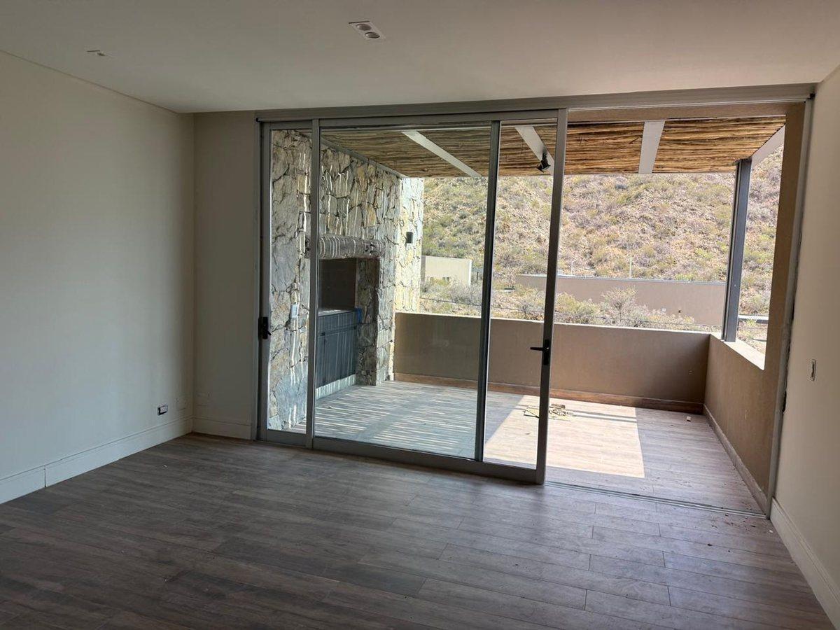 Foto de Venta Departamento Barrio Mendoza Norte, imagen 2