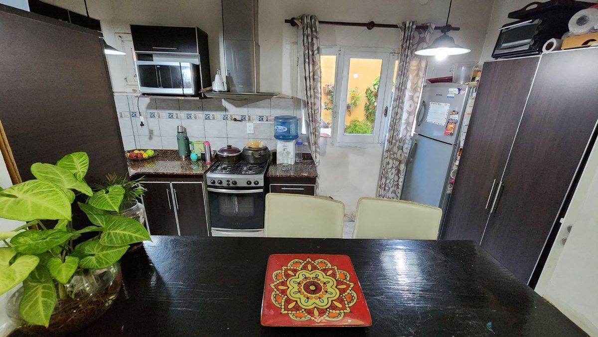Foto de Venta Depto PB Céntrico 2 Dorm. Cocheras y Patio, imagen 4