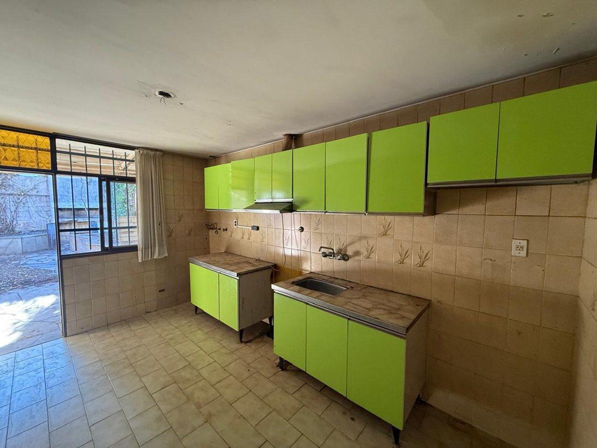 Foto de CASA EN VENTA, GODOY CRUZ, A RECICLAR, imagen 4