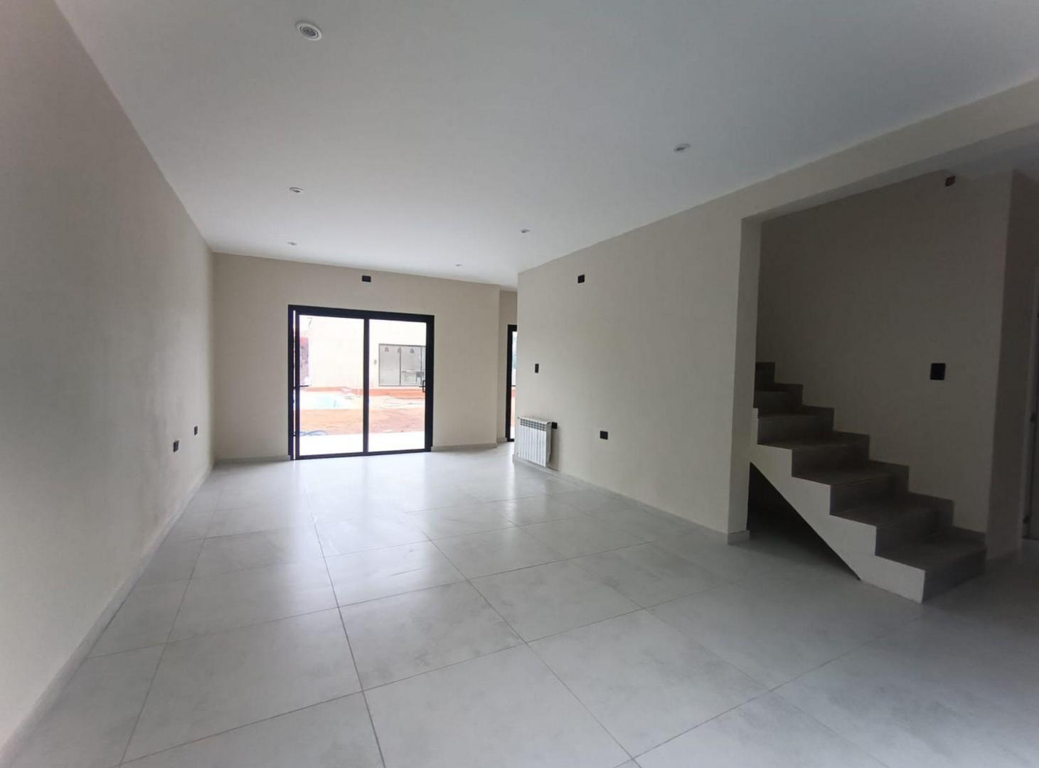 Foto de CASA EN VENTA EN BARRIO PRIVADO LUJAN DE CUYO, imagen 1