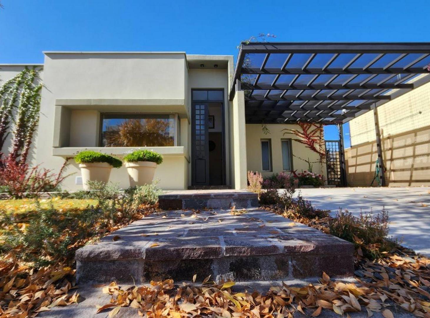 Foto de Venta Hermosa Casa en Lomas de Russell, imagen 3
