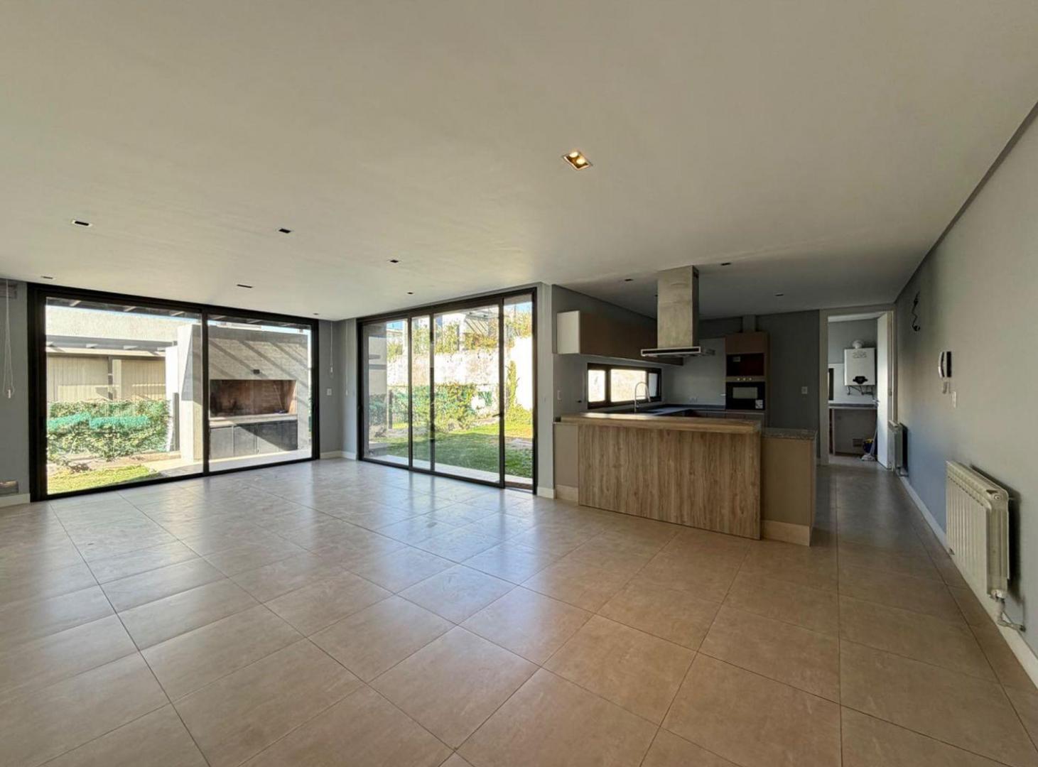 Foto de Casa en Alquiler Dalvian 3 Dormitorios, imagen 5