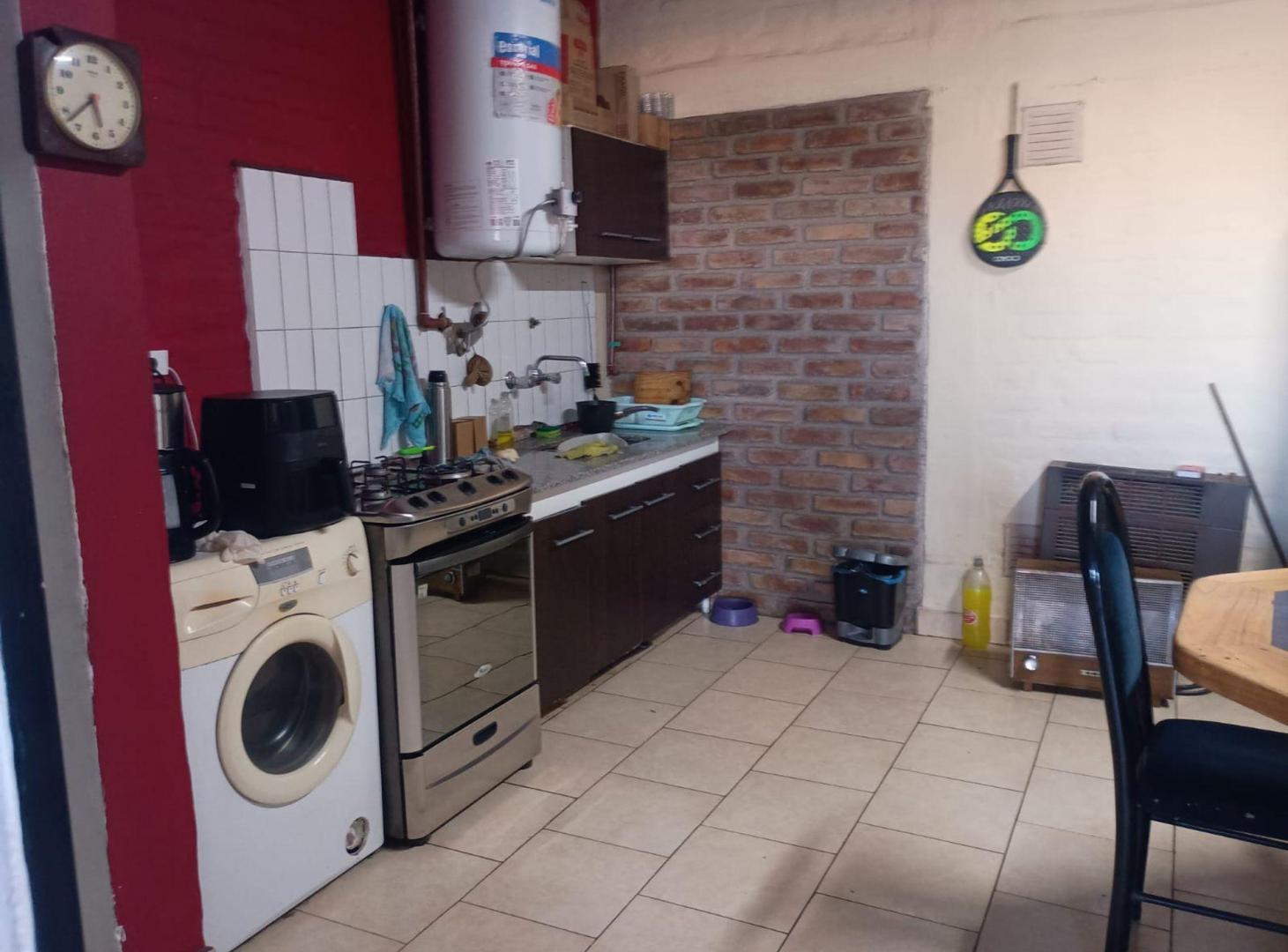Foto de VENTA DE CASA Y DEPARTAMENTO EN MAIPU, imagen 1