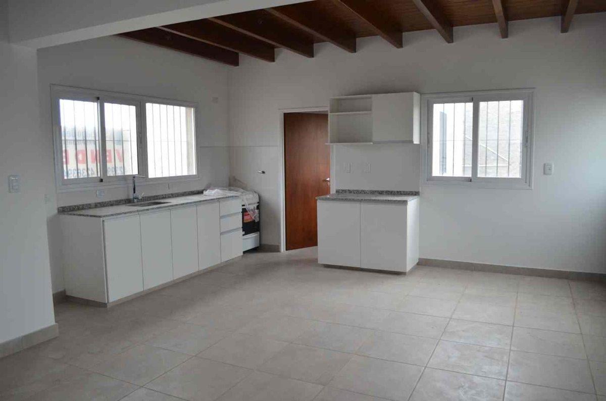 Foto de alquiler departamento frente a dalvian 1 hab, imagen 2