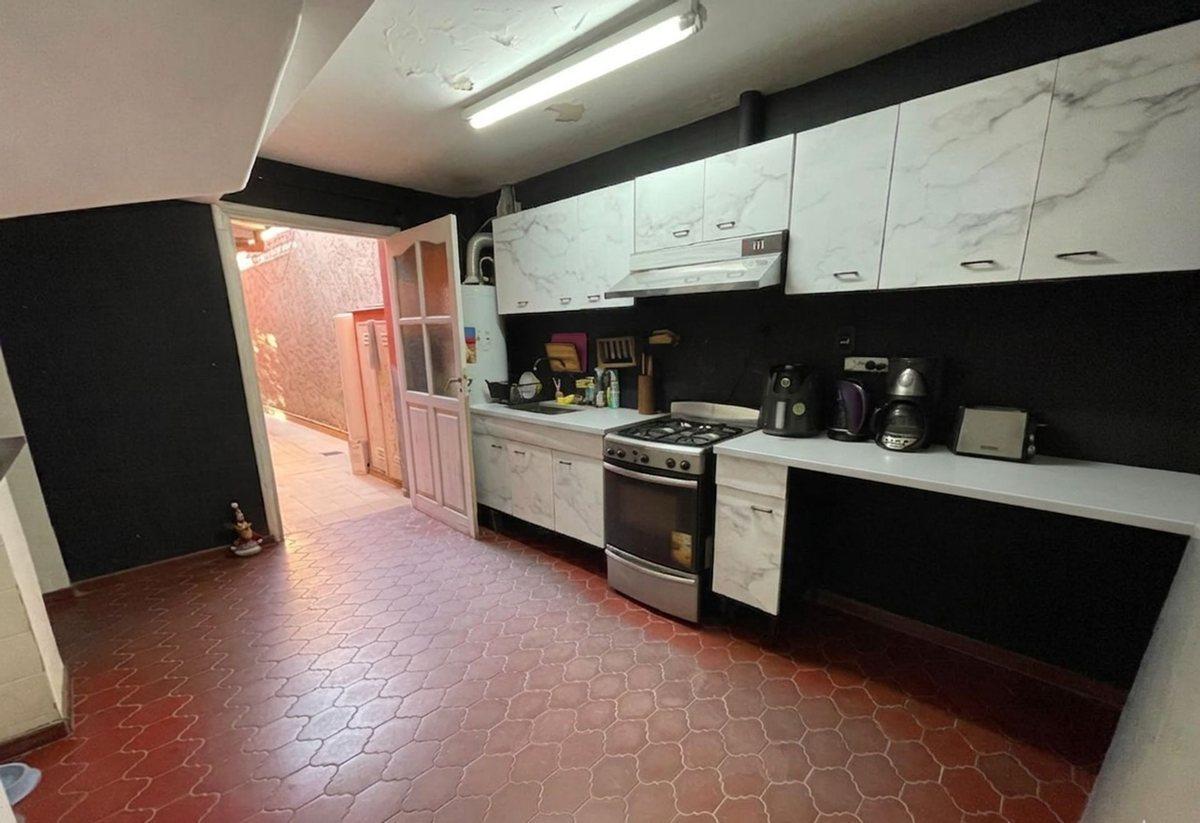 Foto de CASA EN VENTA 4 DORMITORIOS CON PILETA GUAYMALLEN, imagen 2