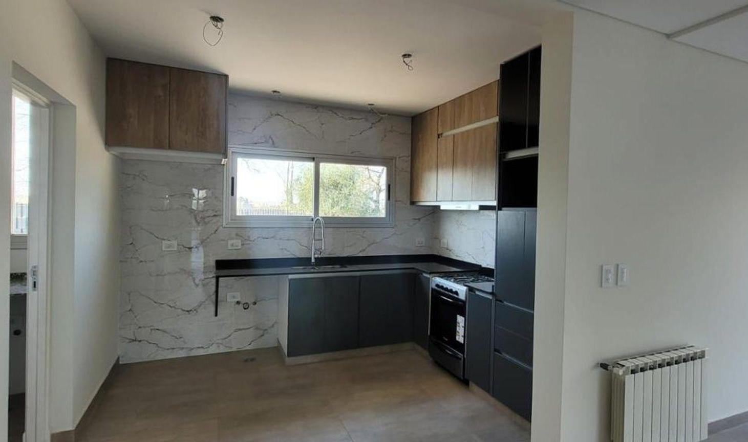 Foto de VENTA CASA A ESTRENAR, CIRO DE VIEYTES, MAIPU, MZA, imagen 1