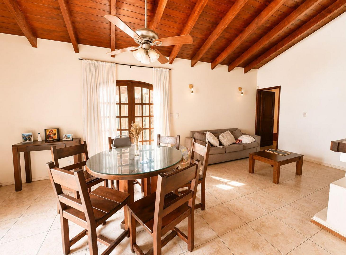 Foto de VENTA CASA BARRIO BOMBAL, GODOY CRUZ, imagen 5
