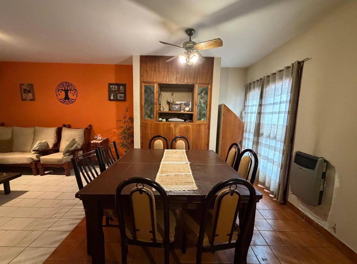 Foto de DUPLEX VENTA B CEC 4 DORMITORIOS GODOY CRUZ, imagen 4