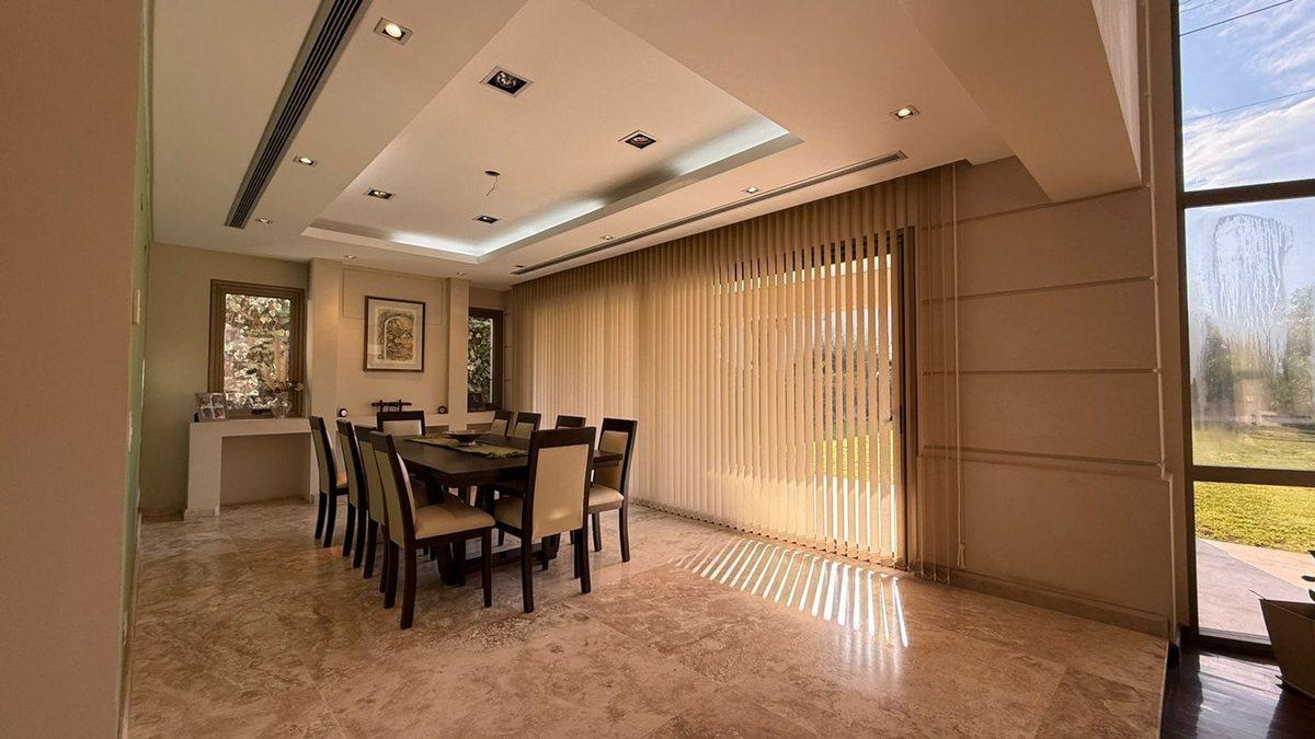 Foto de Casa en venta Barrio Dalvian 5 habitaciones 1200m2, imagen 4