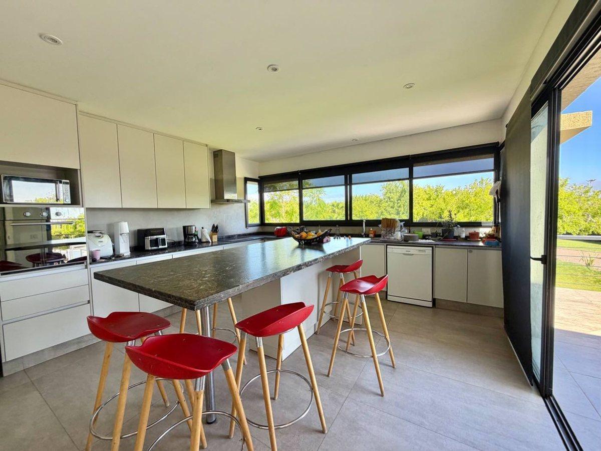 Foto de Casa en Venta La Vacherie Country Golf, imagen 1