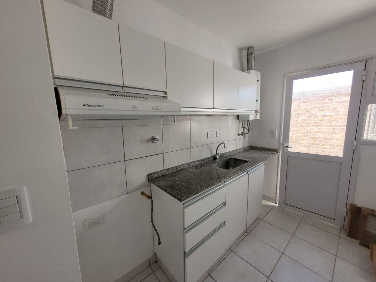 Foto de CASA ALQUILER 3 DORMITORIOS Y JARDÍN, imagen 3