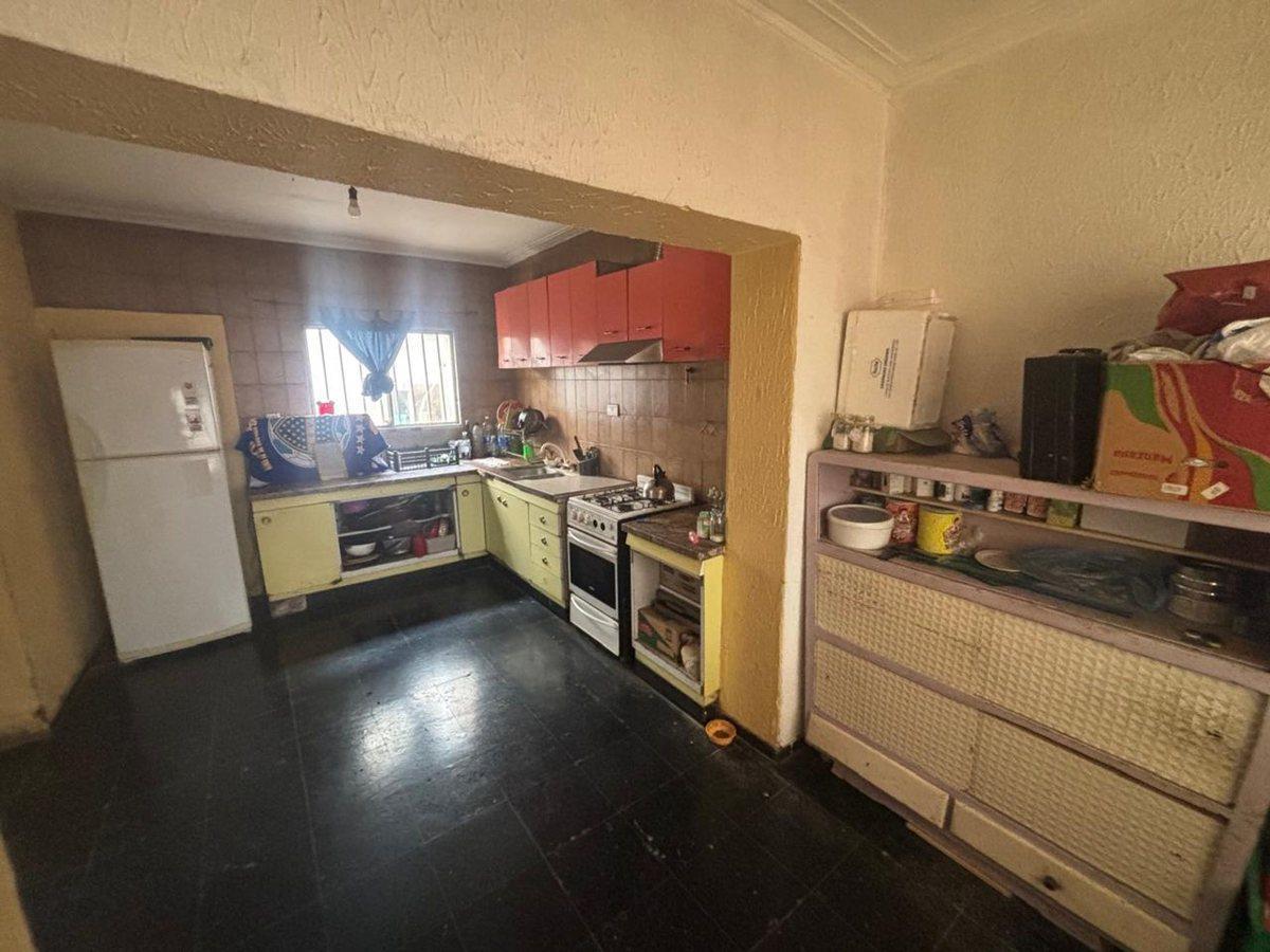 Foto de Venta casa esquina 2 plantas a reciclar Las Heras., imagen 3