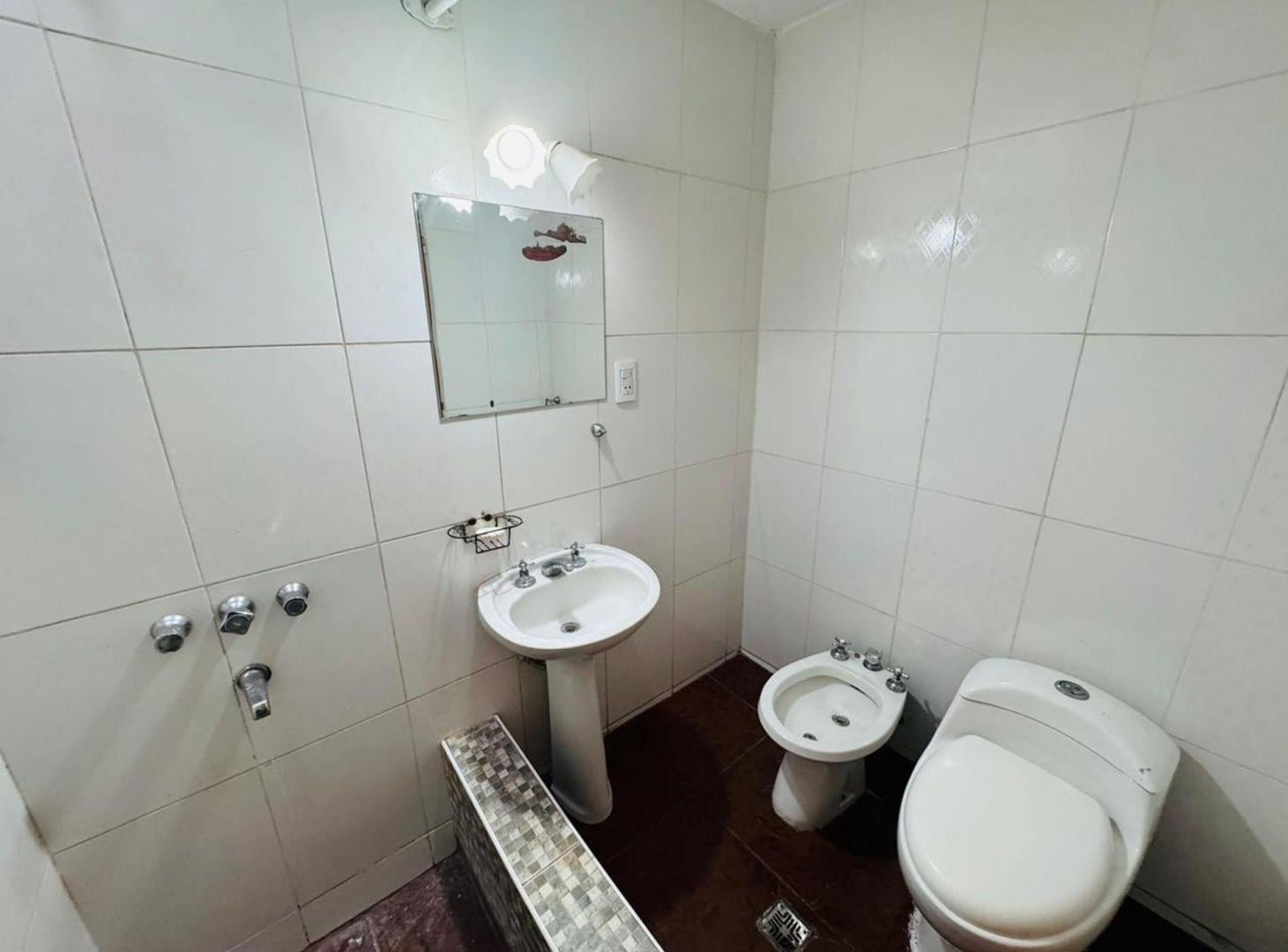 Foto de Casa en Venta 3 dormitorios con patio y cochera, imagen 2