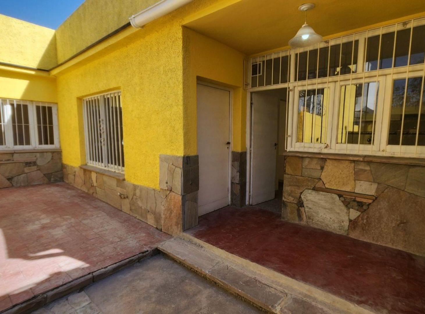Foto de Venta Casa en 6° Sección a pasos de Parque Central, imagen 2
