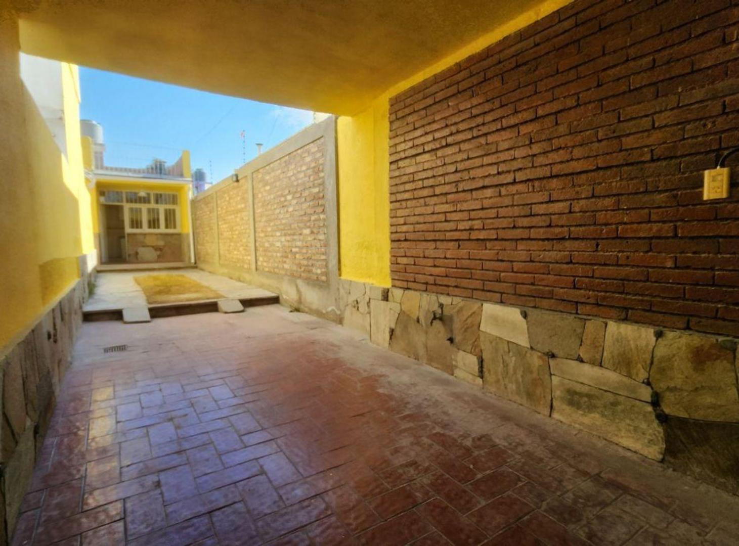 Foto de Venta Casa en 6° Sección a pasos de Parque Central, imagen 3