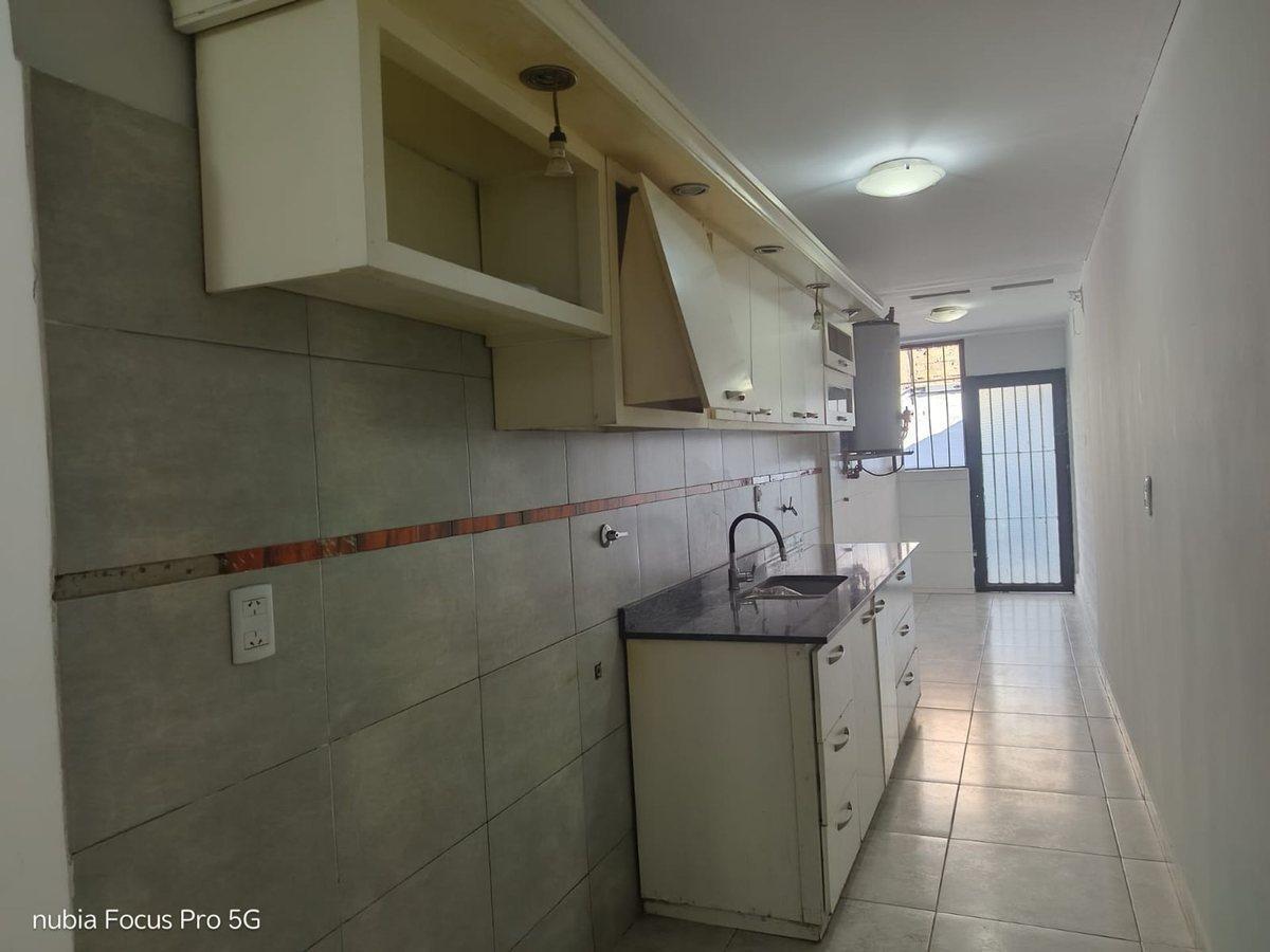 Foto de CASA Y DEPARTAMENTO A LA VENTA EN LAS HERAS, imagen 1