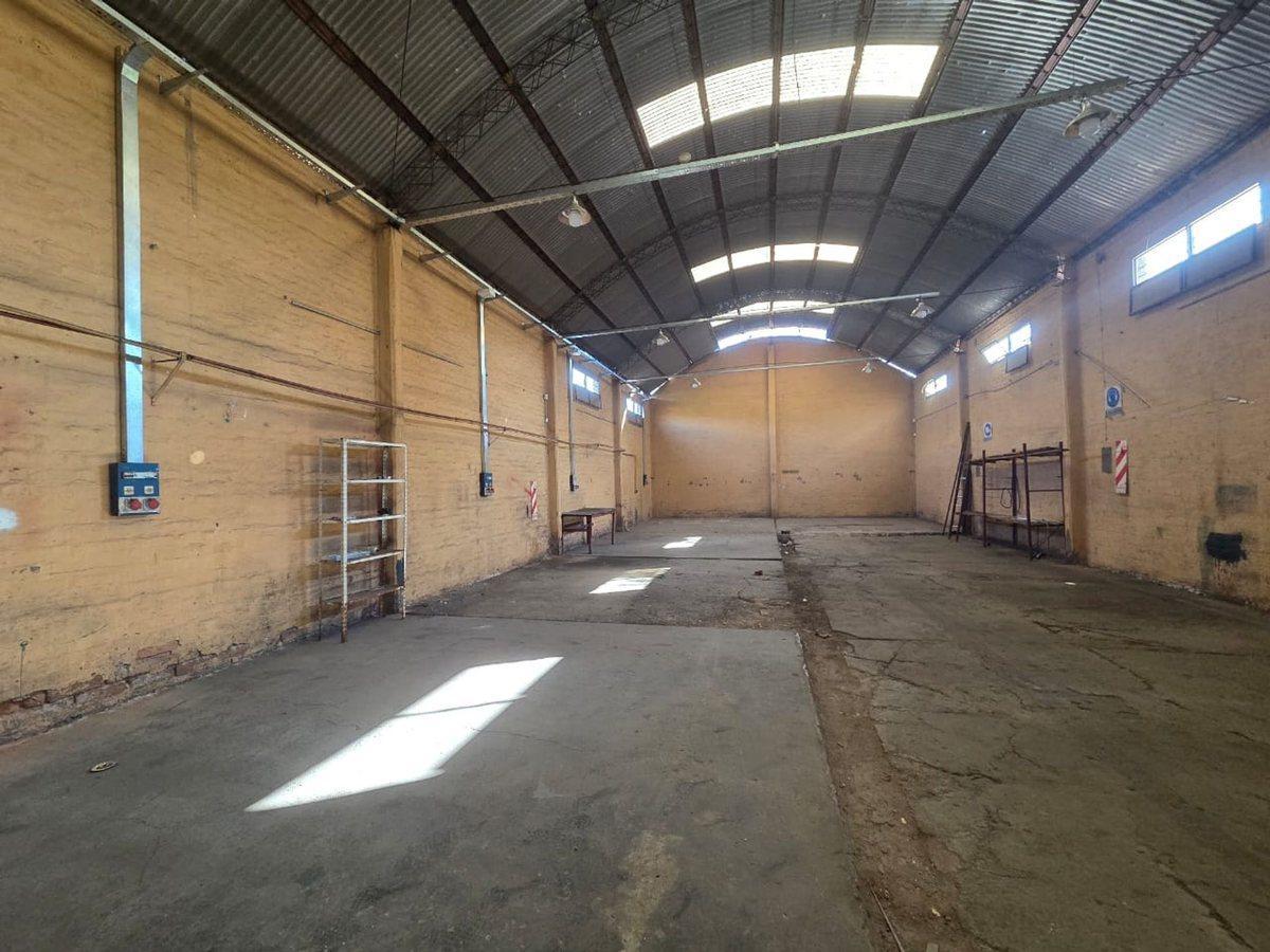 Foto de GALPÓN PARABÓLICO 400M2 A MTS FECOVITA, imagen 3