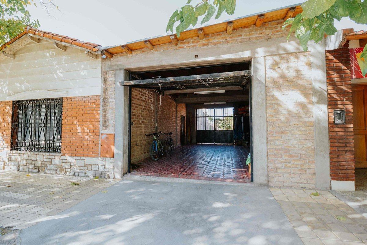 Foto de CASA EXCELENTE ESTADO PADRE VAZQUEZ MAIPÚ 748m2, imagen 4
