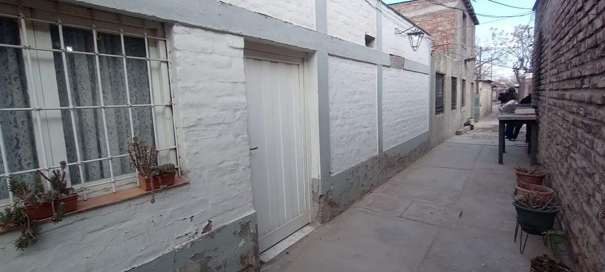 Foto de VENTA DE CASA (4 AMBIENTES) EN LAS HERAS, imagen 2
