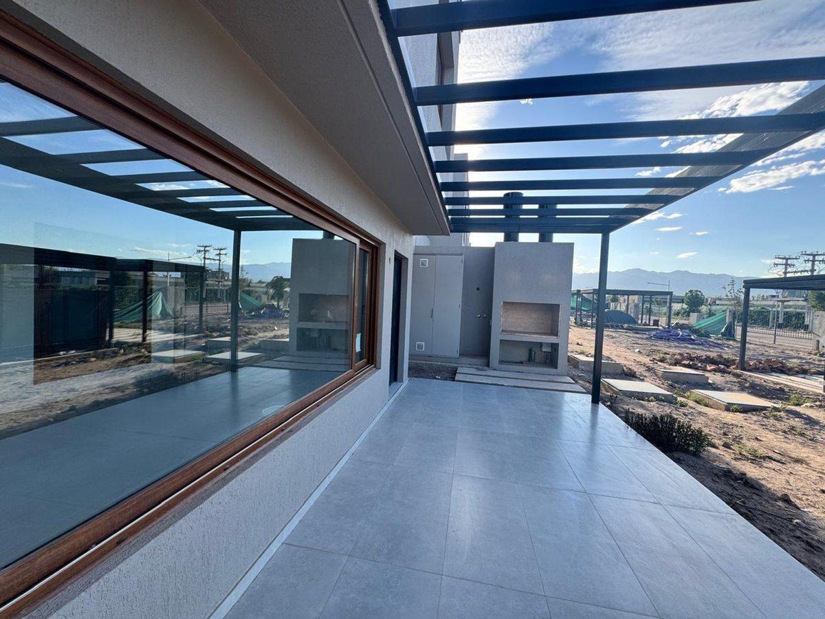 Foto de CASAS EN VENTA CHACRAS DE CORIA LUJAN DE CUYO, imagen 3