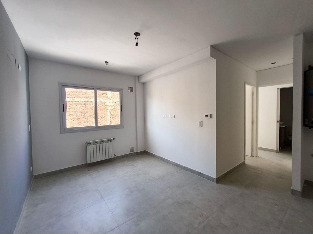Foto de VENTA DEPTO 2 DORMITORIOS 2 BAÑOS COCHERA ARIZU, imagen 1