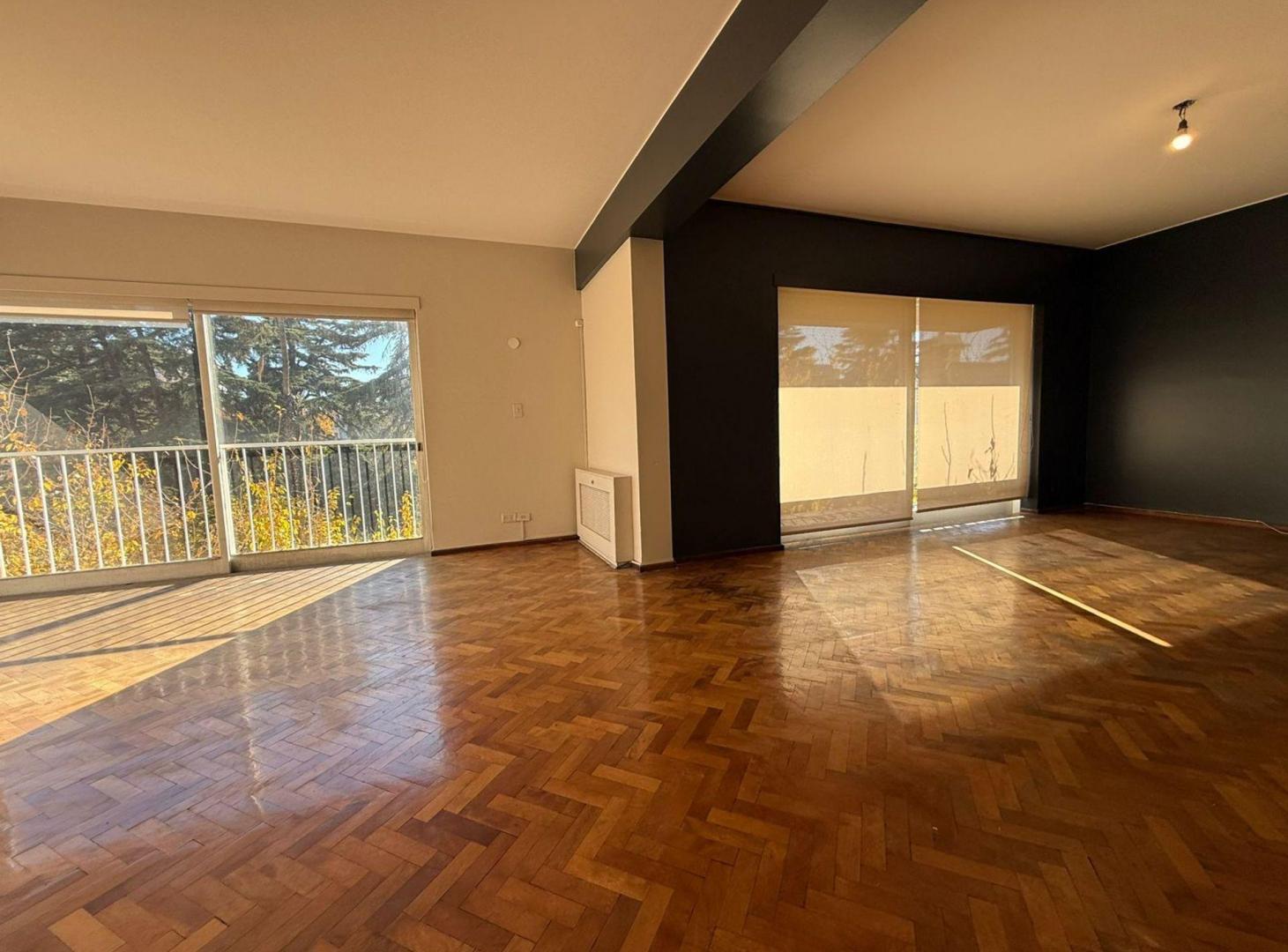 Foto de Alquiler Departamento 4 hab. microcentro Mendoza, imagen 2