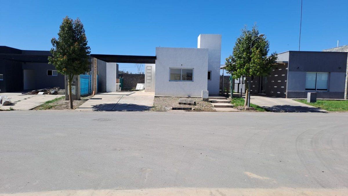 Foto de Casa en venta en barrio Cortaderas 3 a estrenar, imagen 1