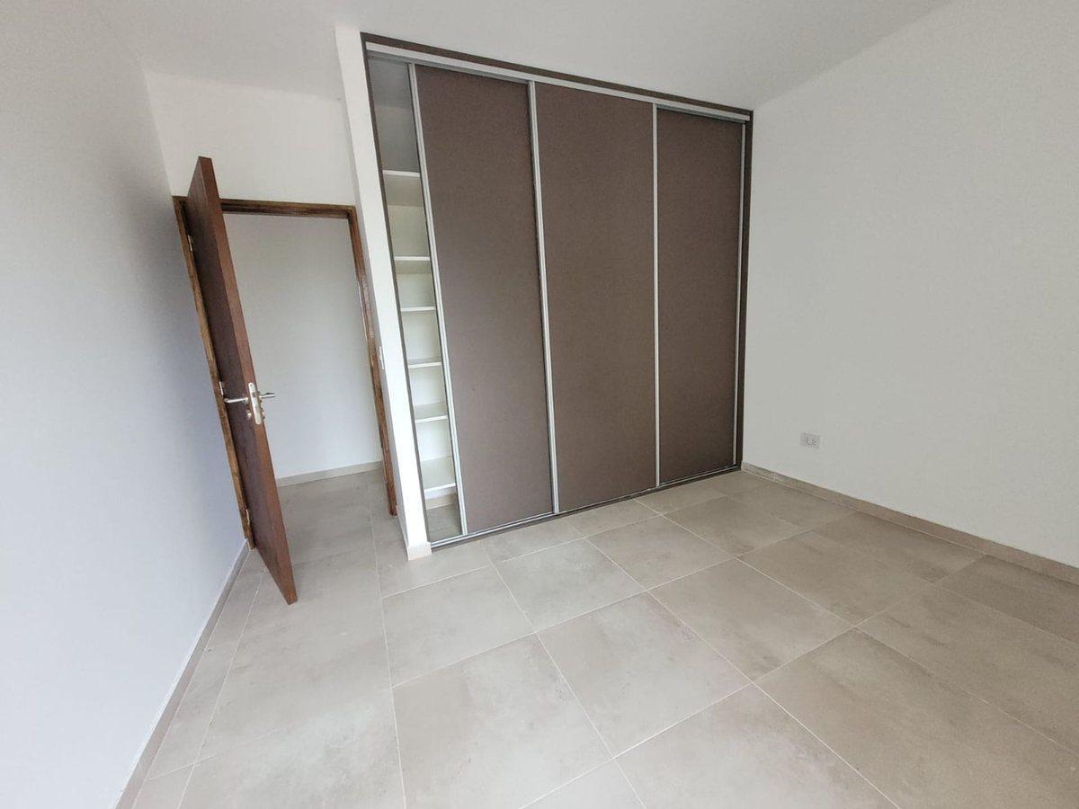 Foto de CASA 3 DORMITORIOS 2 BAÑOS B° GARDENS, imagen 3
