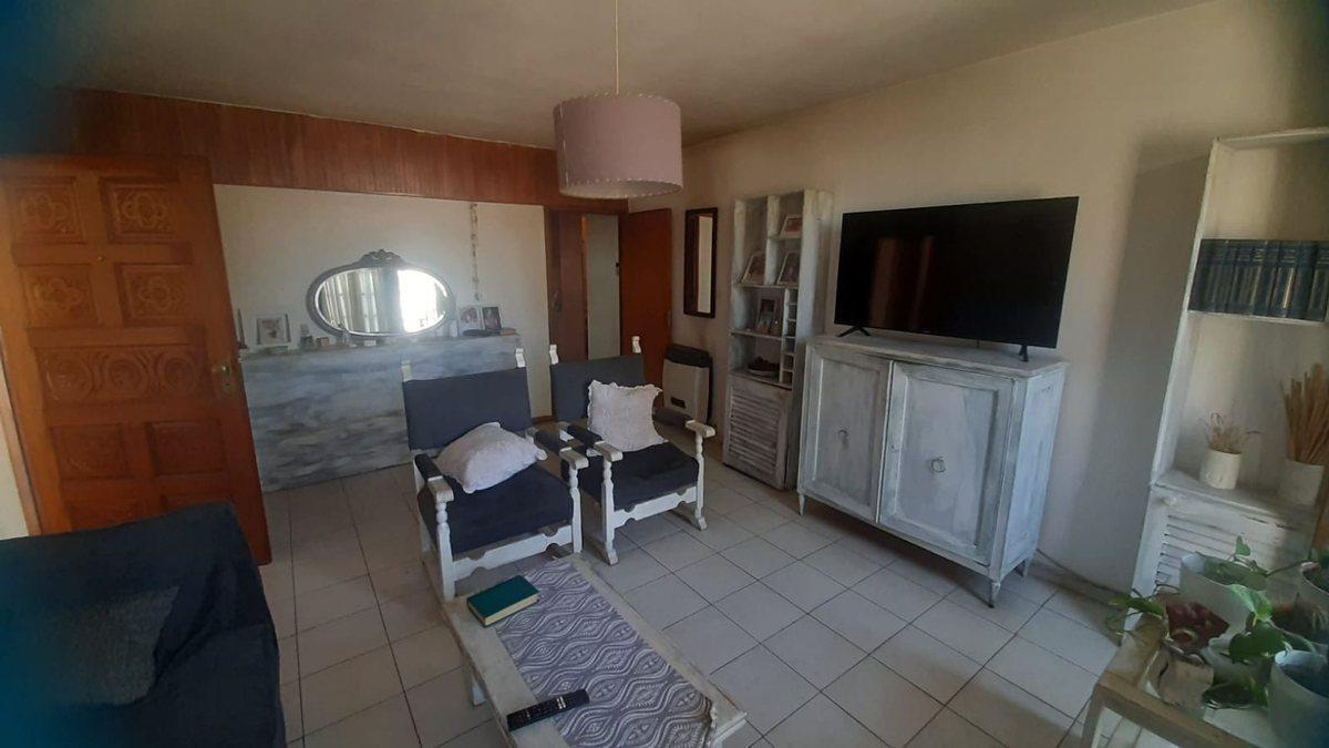 Foto de VENTA CASA 3 DORMITORIOS Bª JARDIN TUNUYAN MENDOZA, imagen 2