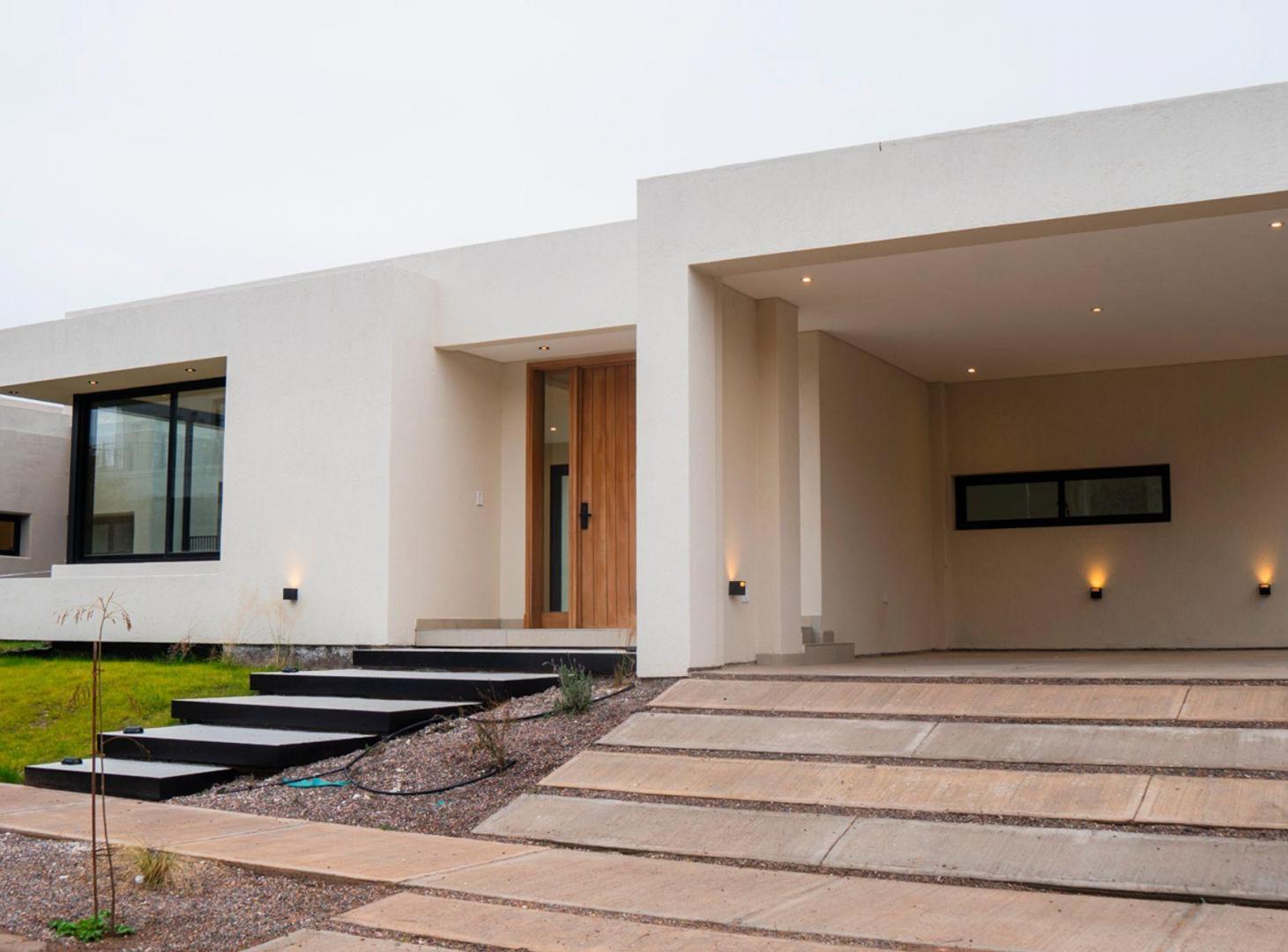 Foto de Casa en Venta de categoría Barrio Aguaribay, imagen 3