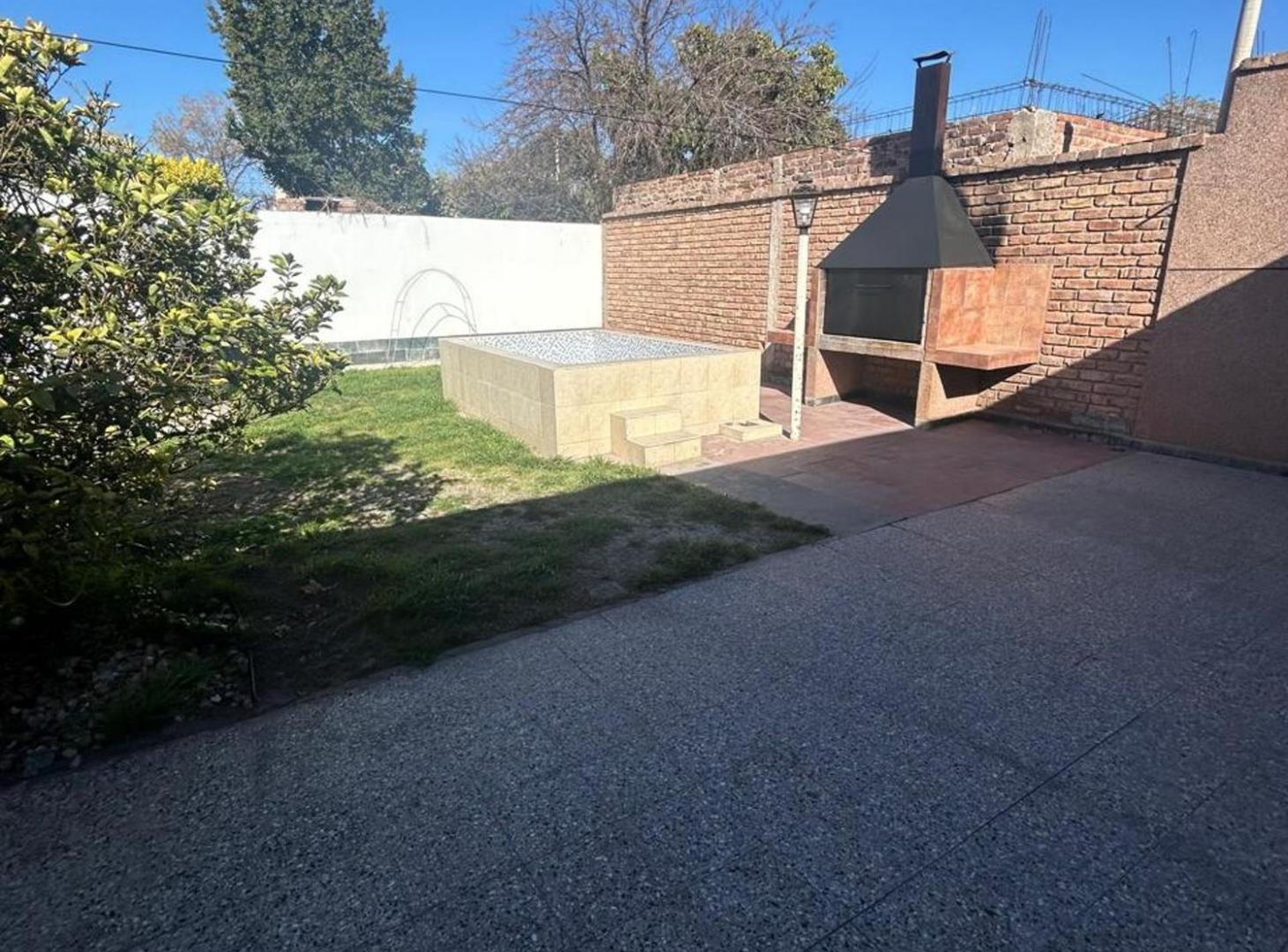 Foto de VENTA CASA 3 DORMITORIOS DORREGO - GUAYMALLEN, imagen 2