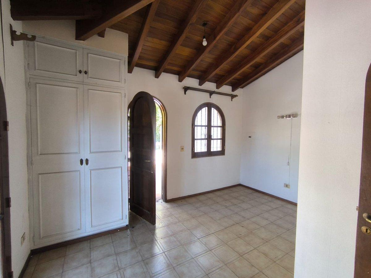 Foto de CASA BARRIO BOMBAL A MTS DE CASINO, CIUDAD, MZA., imagen 3