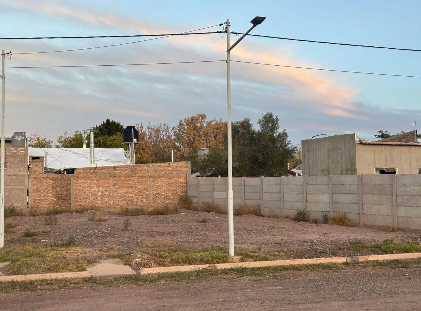 Foto de Venta lote 252 m2 B° Agua y Energía Plan 25 Maipú., imagen 3