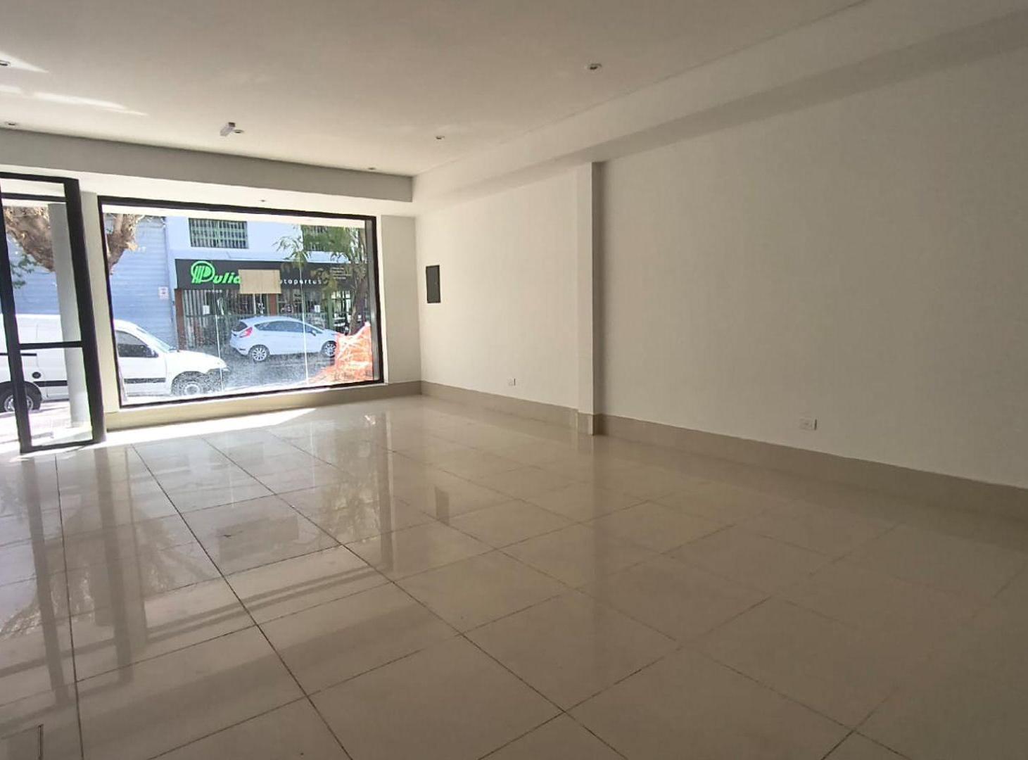 Foto de Alquiler Local Comercial 45 m2 Dorrego Guaymallen, imagen 2