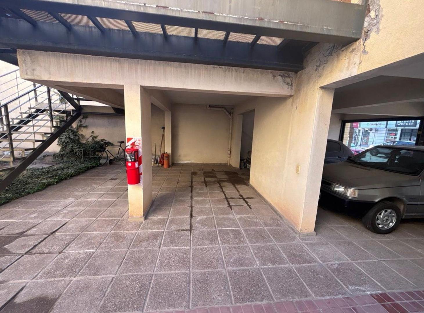Foto de Venta departamento 1 dorm + cochera 4ta Secc Oeste, imagen 3
