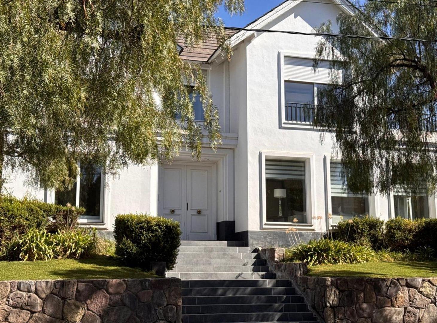 Foto de Venta casa B° Dalvian Ciudad Mendoza, imagen 1
