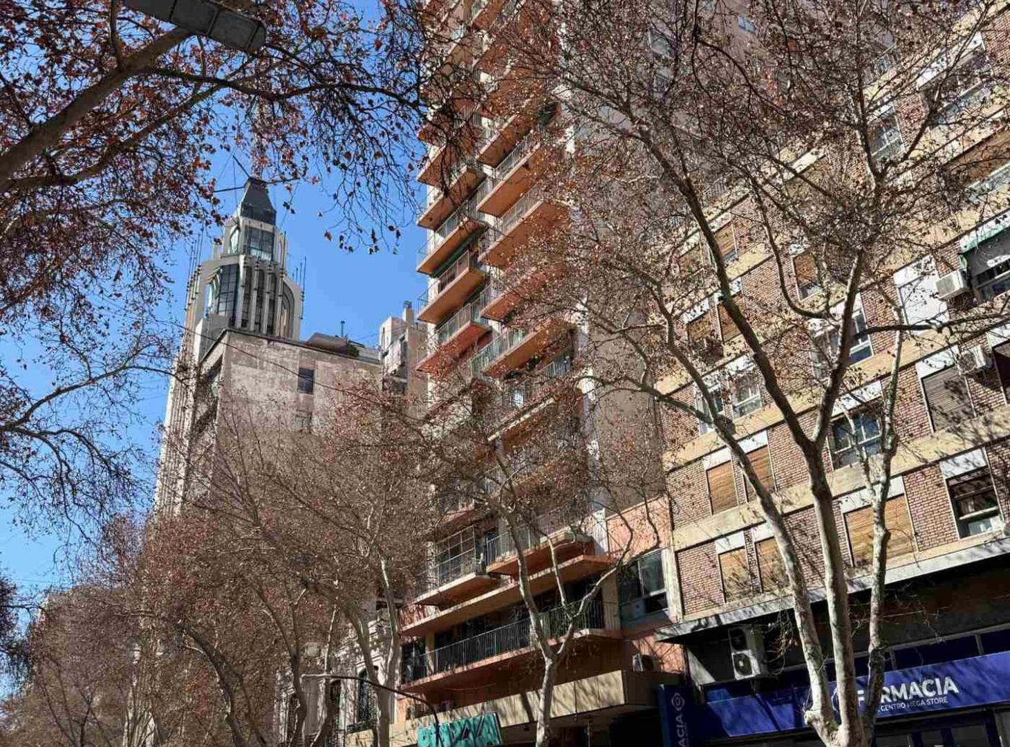 Foto de DEPARTAMENTO EN VENTA EN PLENO CENTRO DE MENDOZA, imagen 1